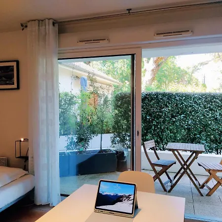 Apartament La Baignade De Montaigu, Piscine Et Garage Couvert *