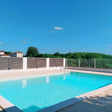 Apartament La Baignade De Montaigu, Piscine Et Garage Couvert Bajonna