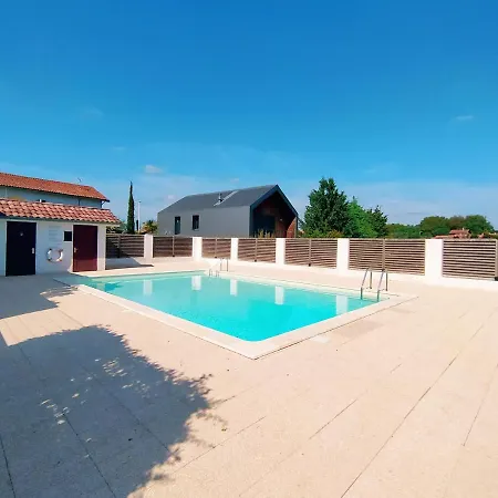 La Baignade De Montaigu, Piscine Et Garage Couvert *
