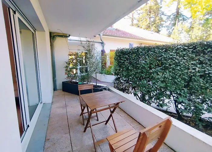 Apartment La Baignade De Montaigu, Piscine Et Garage Couvert Bayonne